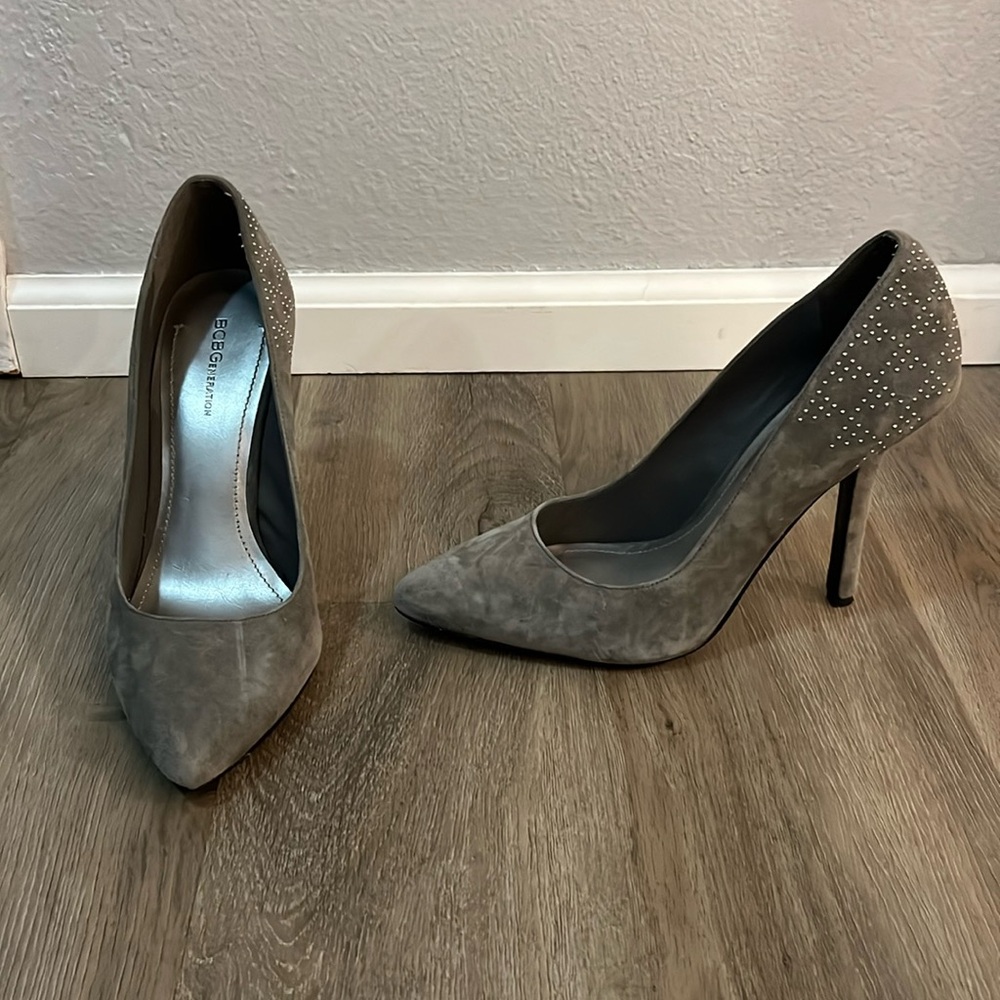 BCBGeneration Pumps - size 10 - gray suede